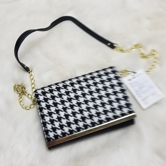 Banana Republic Handbags - Banana Republic Houndstooth Crossbody Purse New